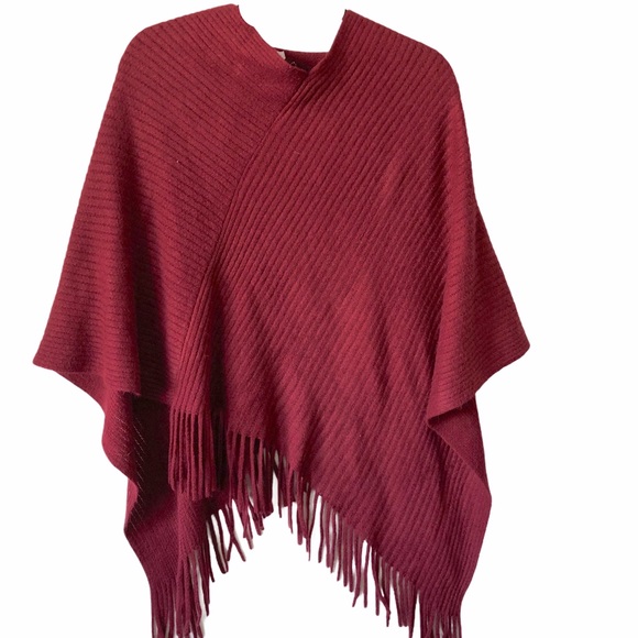 Burgundy fringed ribbed knit poncho Asymmetrical - Picture 1 of 3